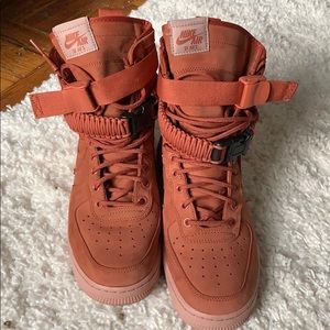 LIKE NEW mauve / dusty rose Air Force Ones 8.5